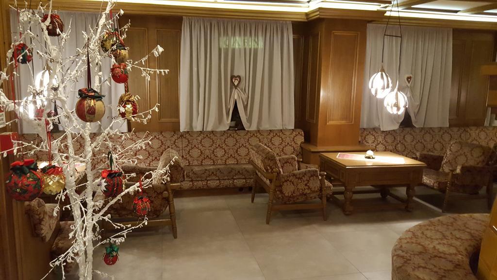 Hotel Trento Pozza di Fassa Buitenkant foto