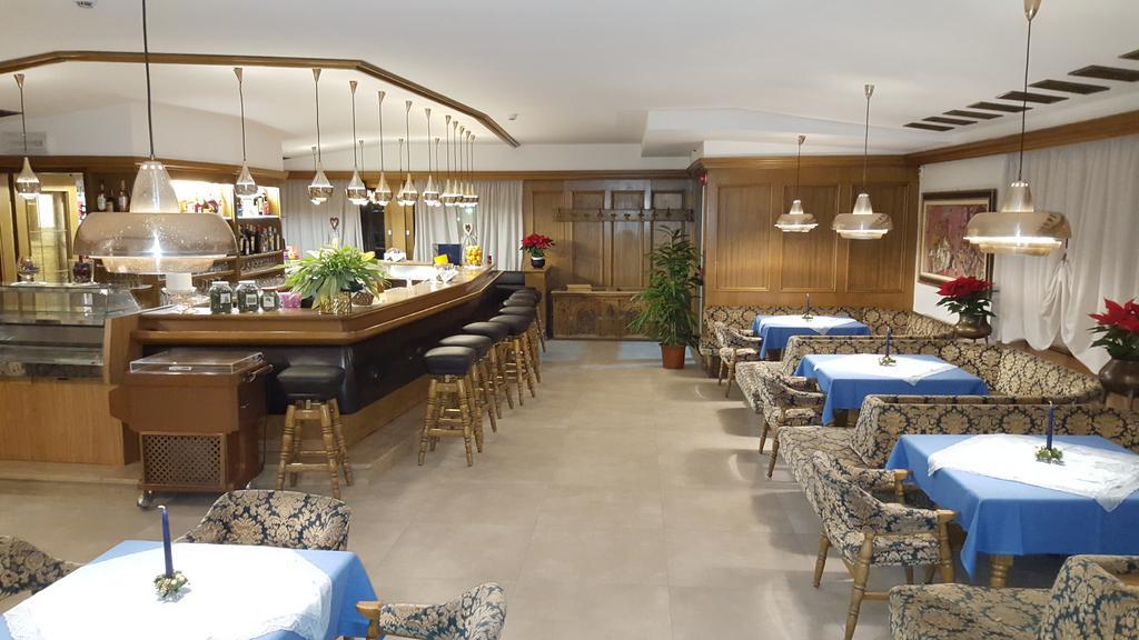 Hotel Trento Pozza di Fassa Buitenkant foto