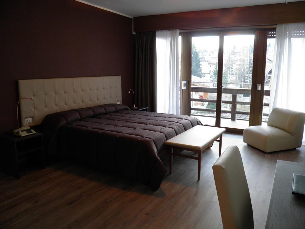Hotel Trento Pozza di Fassa Buitenkant foto