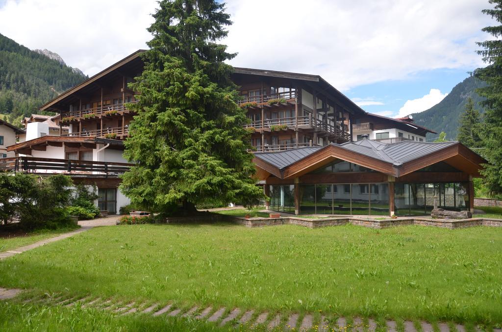 Hotel Trento Pozza di Fassa Buitenkant foto