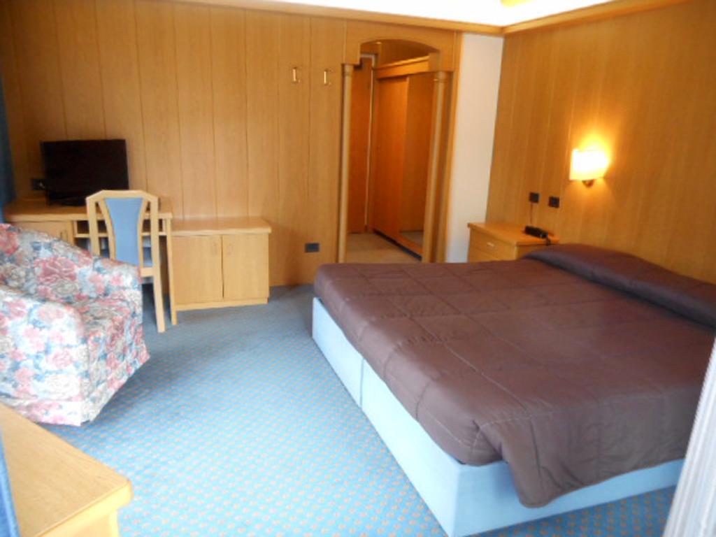Hotel Trento Pozza di Fassa Buitenkant foto